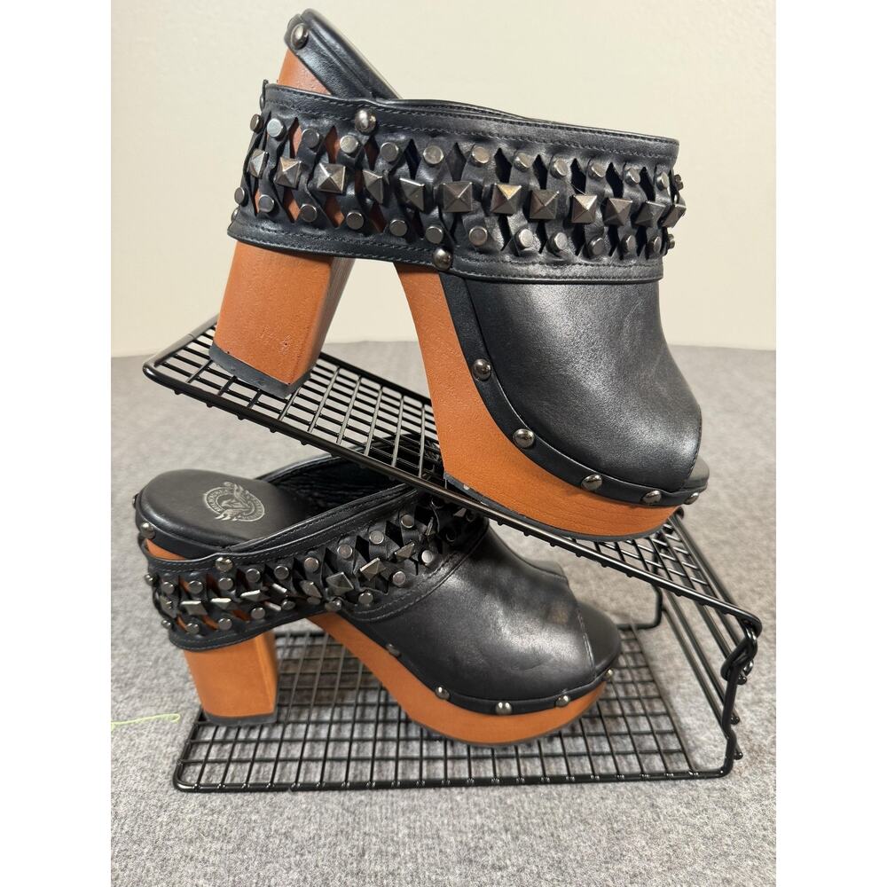 Milwaukee Performance Chunky Heels Womens Size 7 Black Studded Open Toe Sandals